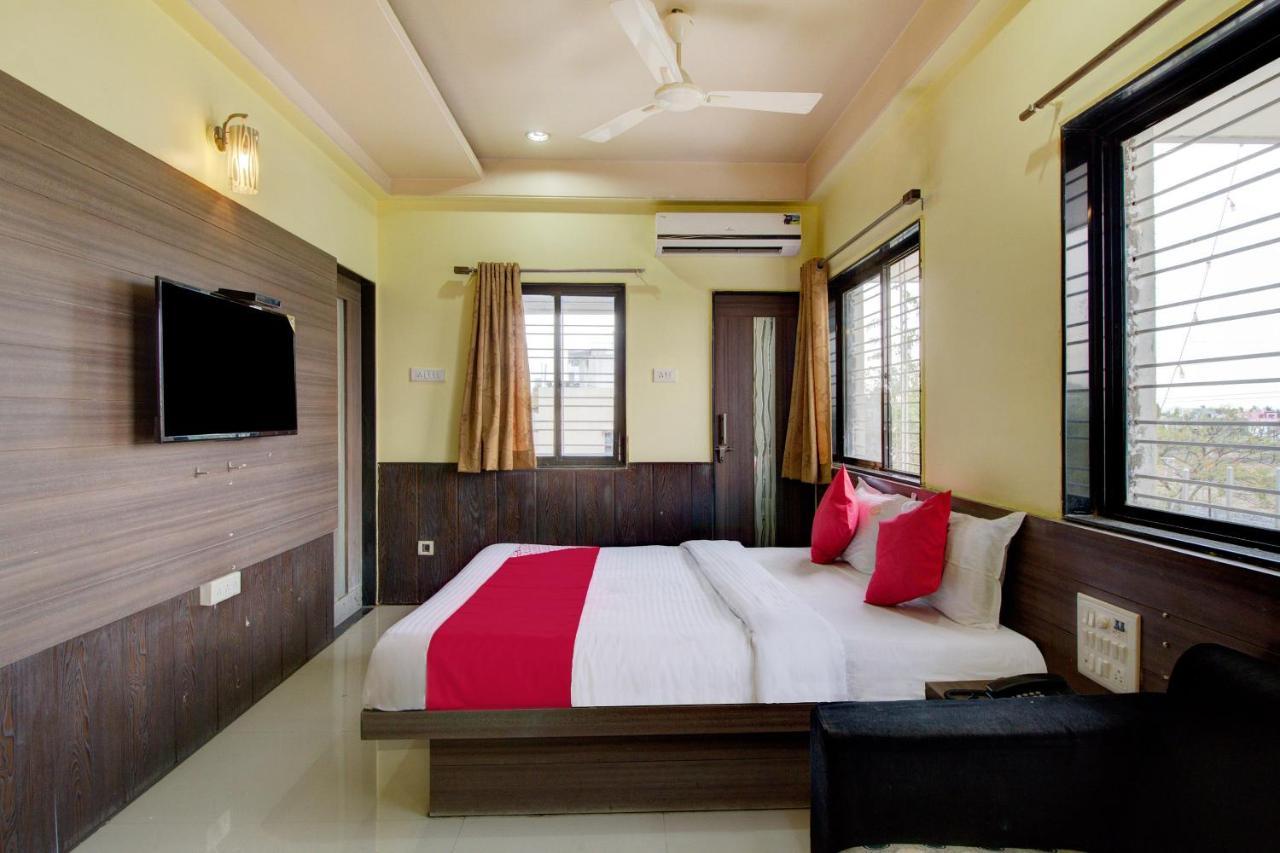 Oyo Slp013 Savan And Sapna Lodging Hotel Solapur Exterior foto