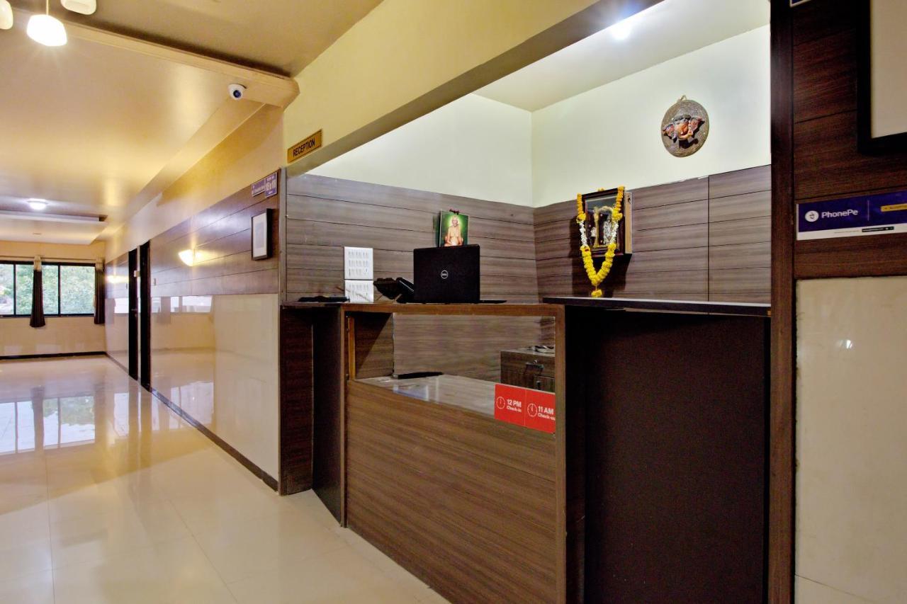 Oyo Slp013 Savan And Sapna Lodging Hotel Solapur Exterior foto